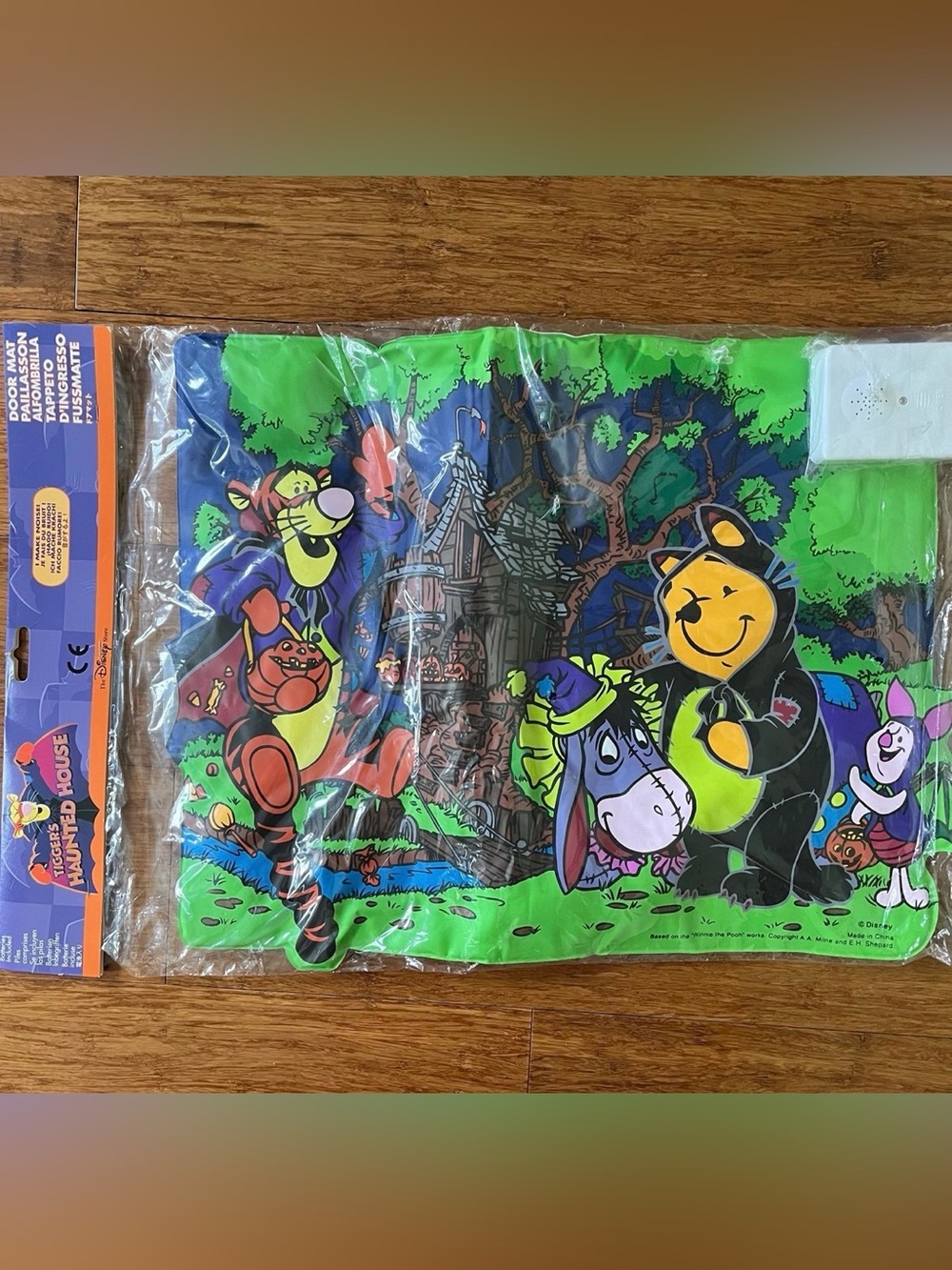 Vintage Halloween Tigger's Haunted House Door Mat - No Sound